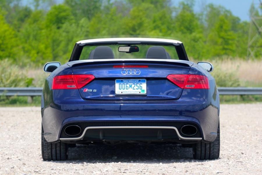  Audi RS5 Cabriolet 2013 года  (NA) (фото 13 из 39)